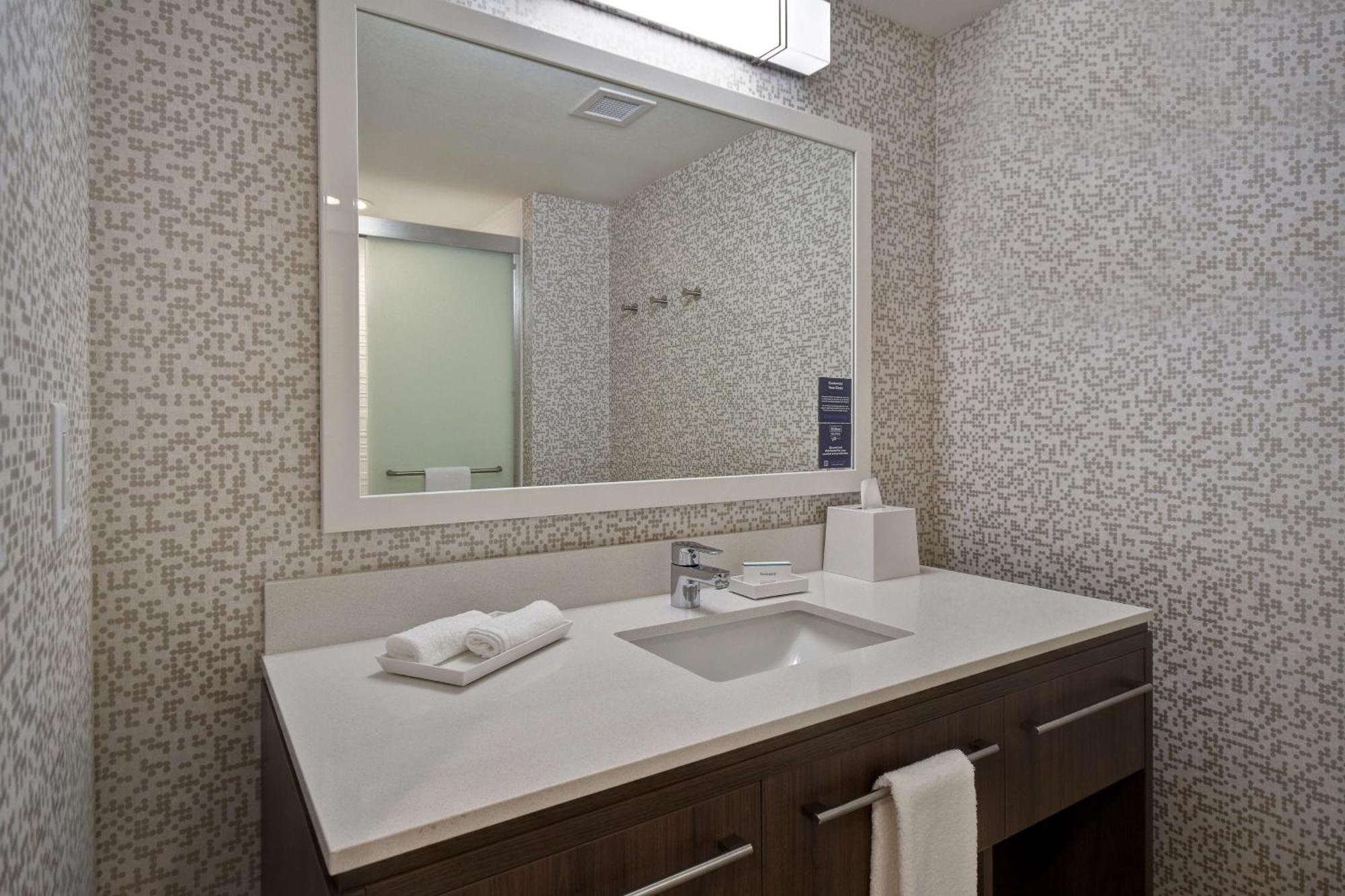 Home2 Suites Eau Claire South, Wi Bagian luar foto
