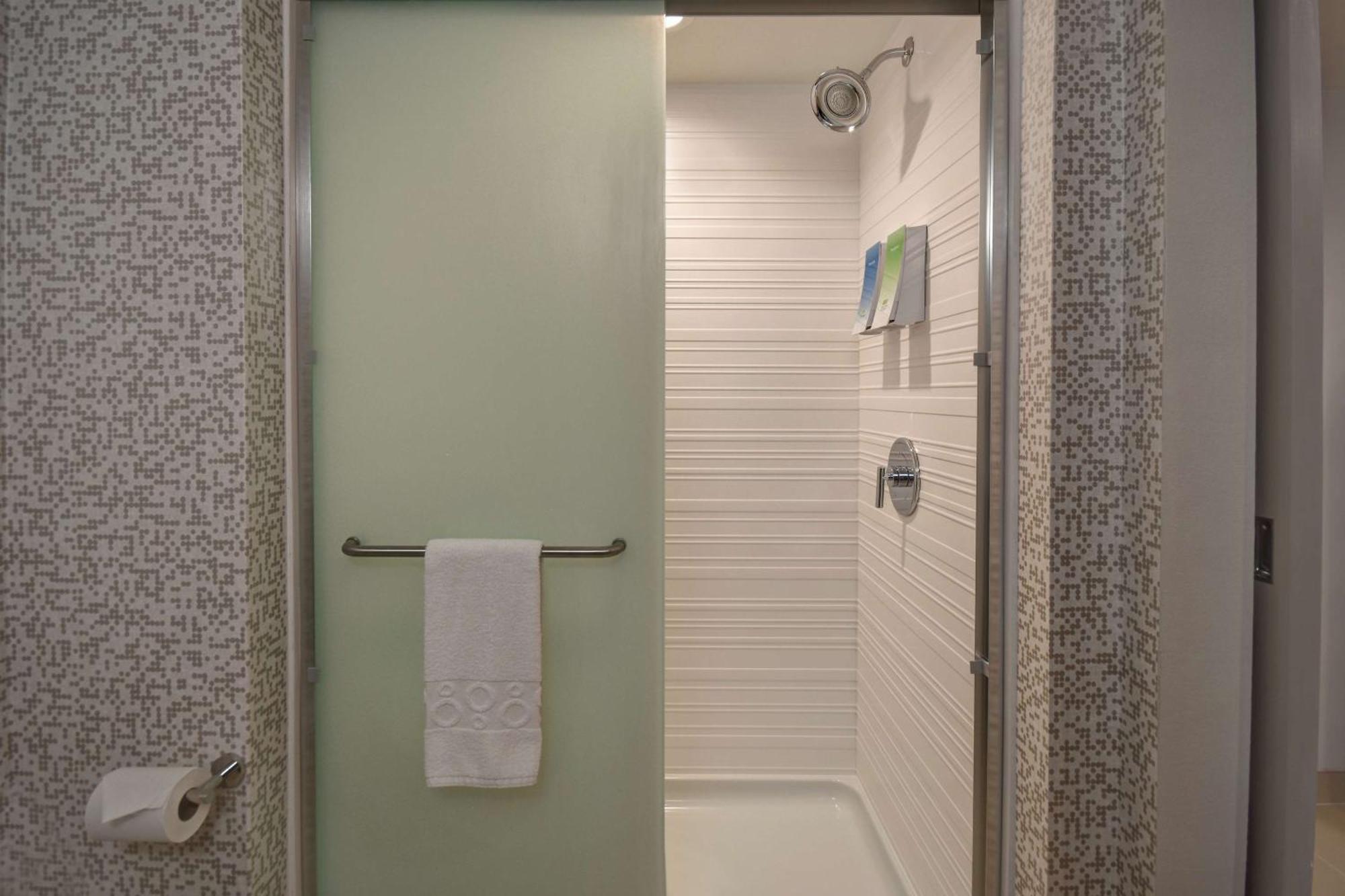 Home2 Suites Eau Claire South, Wi Bagian luar foto